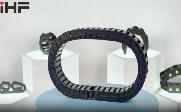 業務効率を向上させる：現代産業における高耐久性ケーブルキャリアの重要性